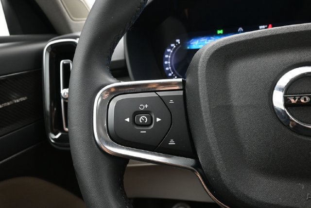 Used 2023 Volvo XC40 B5 Plus w/ Driver Assist Package AWD/4WD image 26