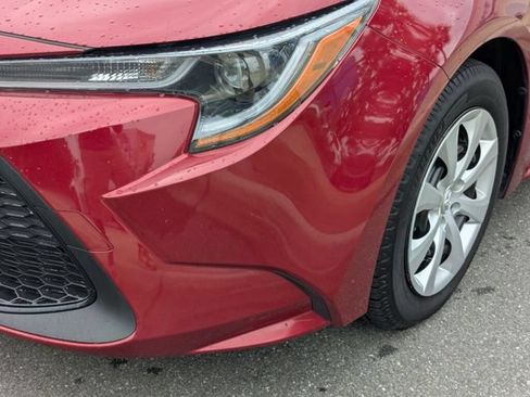 Used 2022 Toyota Corolla LE FWD image 5