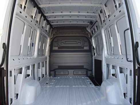 New 2025 Mercedes-Benz Sprinter 2500 image 8