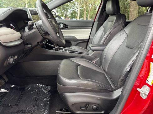 Used 2025 Jeep Compass Limited AWD/4WD image 26