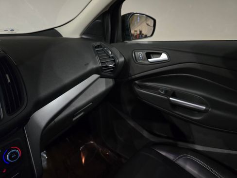 Used 2019 Ford Escape SEL image 33
