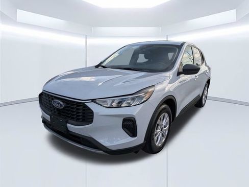 Used 2025 Ford Escape Active FWD image 9