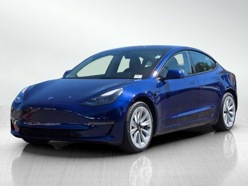 Used 2023 Tesla Model 3 Standard Range RWD image 9