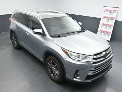 Used 2017 Toyota Highlander XLE image 10