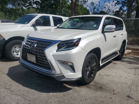 Used 2022 Lexus GX 460 Premium w/ Accessory Package AWD/4WD image 3