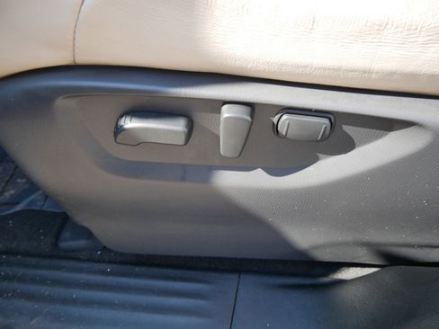 Used 2021 Nissan Armada Platinum w/ Captain's Chairs Package image 18