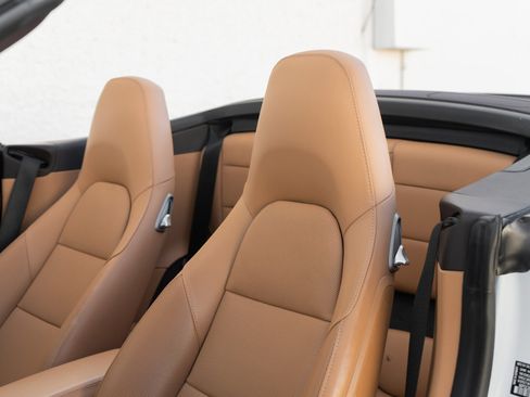 Used 2018 Porsche 911 Carrera 4S image 29