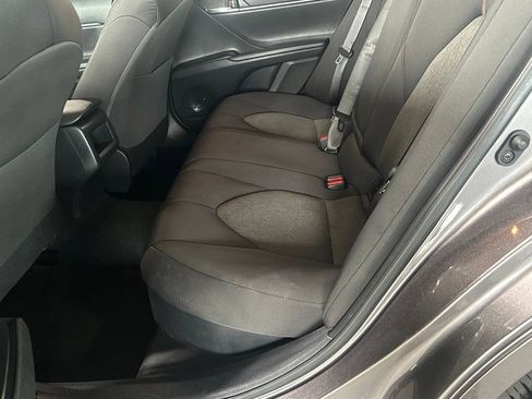 Used 2020 Toyota Camry LE FWD image 11