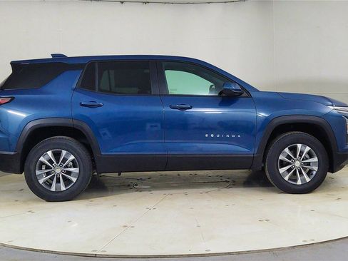 Used 2026 Chevrolet Equinox LT image 8