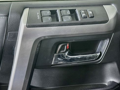 Used 2021 Toyota 4Runner SR5 AWD/4WD image 15