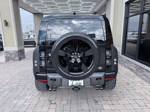 Used 2023 Land Rover Defender 110 V8 image 5