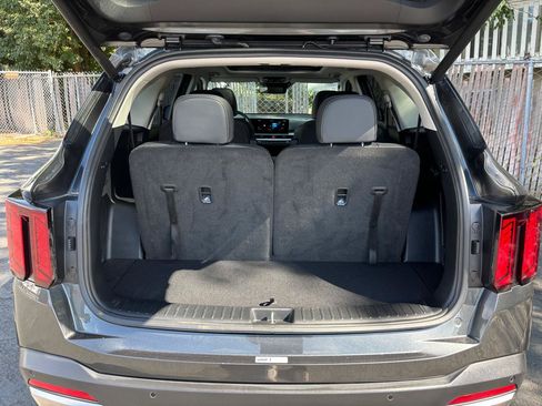 Used 2025 Kia Sorento EX w/ EX Panoramic Sunroof Package AWD/4WD image 17