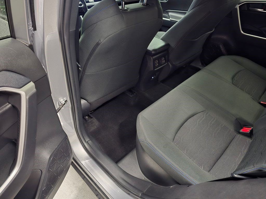Used 2024 Toyota RAV4 SE AWD/4WD image 28