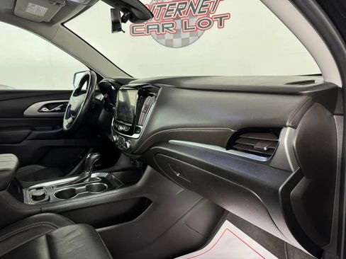 Used 2019 Chevrolet Traverse LT w/ LT Premium Package AWD/4WD image 12