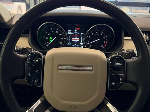 Used 2020 Land Rover Discovery SE AWD/4WD image 47