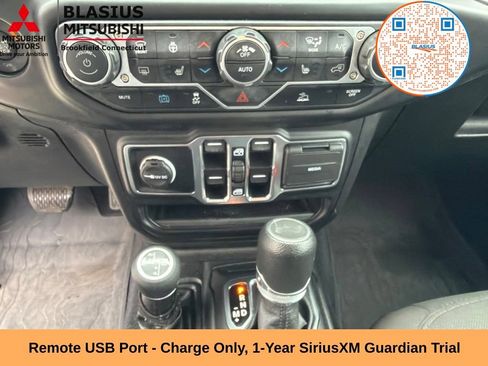 Used 2023 Jeep Wrangler Unlimited w/ Sun & Screen Package AWD/4WD image 33