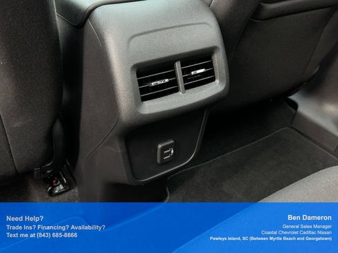 Used 2023 Chevrolet Equinox LT FWD image 18