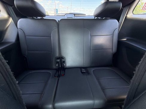 Used 2023 Chevrolet Traverse High Country FWD image 16