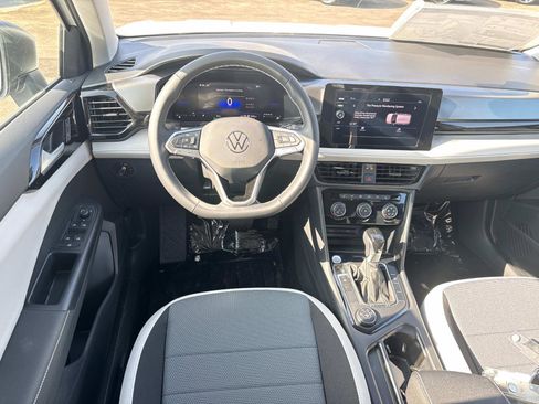 New 2025 Volkswagen Taos S image 10