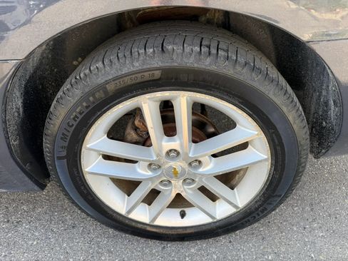 Used 2009 Chevrolet Impala LTZ FWD image 10