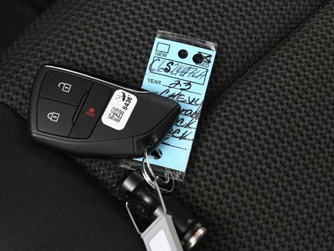 Used 2023 Chevrolet Colorado LT w/ LT Convenience Package image 18