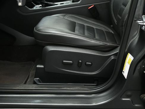 Certified 2018 Ford Escape SEL image 11