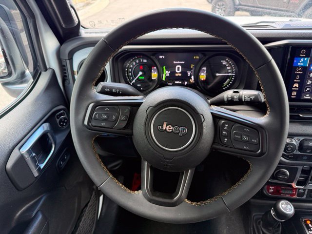 Used 2024 Jeep Wrangler Unlimited AWD/4WD image 18