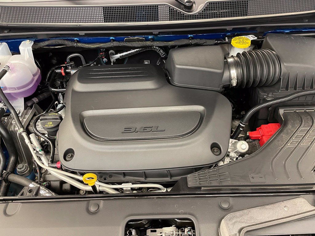 New 2027 Chrysler Pacifica Select FWD image 17