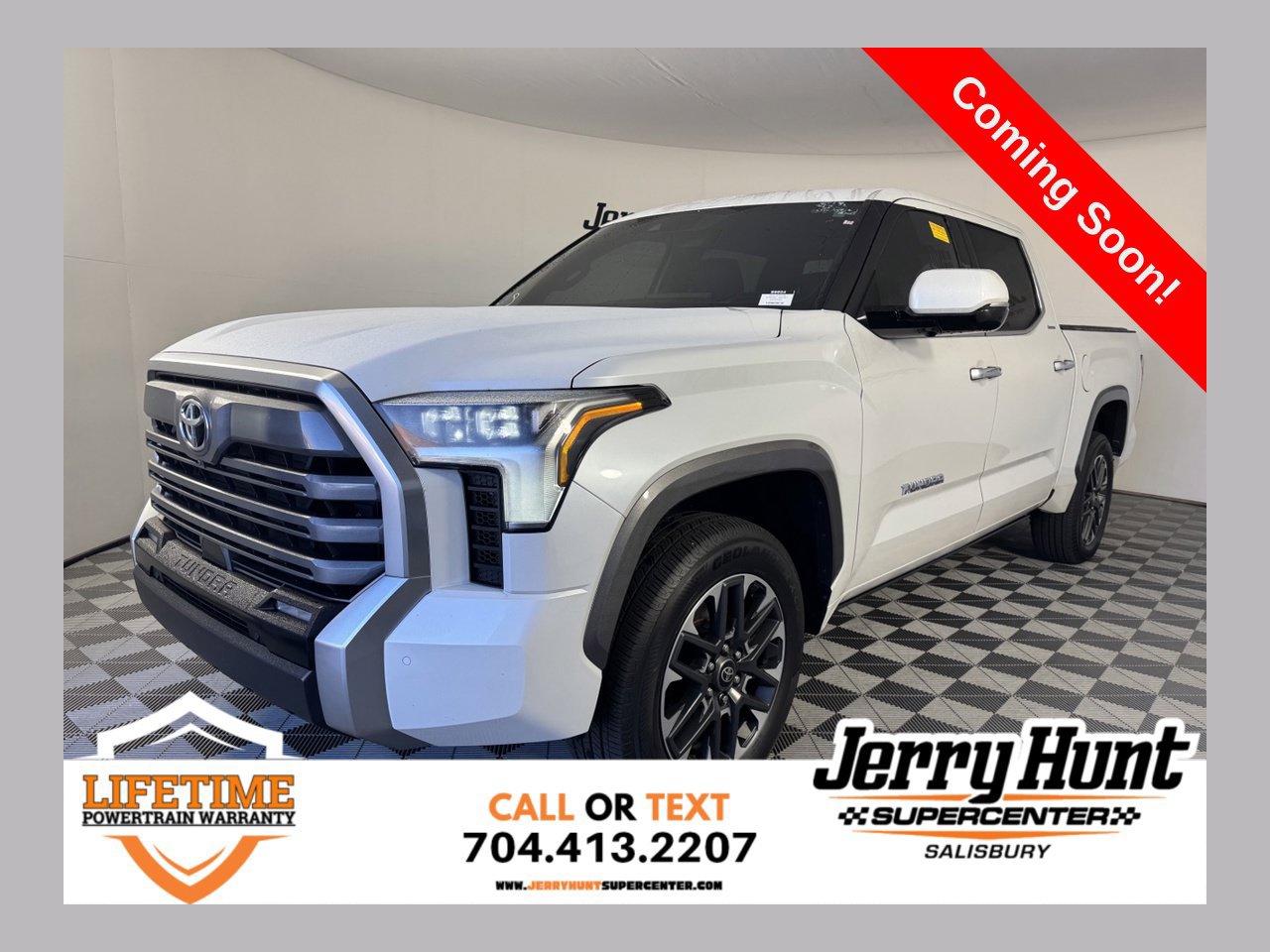 Used 2025 Toyota Tundra Limited AWD/4WD image 1