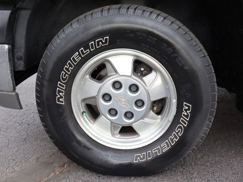 Used 2002 Chevrolet Tahoe LT image 39