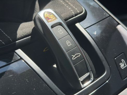 Certified 2022 Porsche 911 GT3 RWD image 30