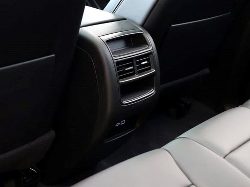 Used 2023 Cadillac XT5 Premium Luxury AWD/4WD image 19