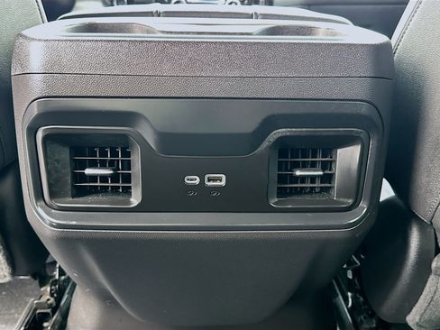 Used 2024 Chevrolet Silverado 1500 LT Trail Boss w/ Convenience Package II AWD/4WD image 16