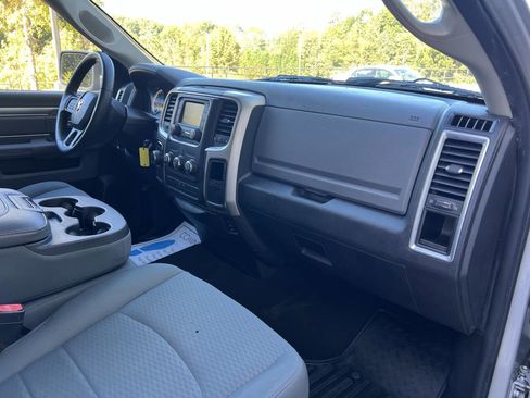 Used 2015 RAM 1500 Classic SLT image 13