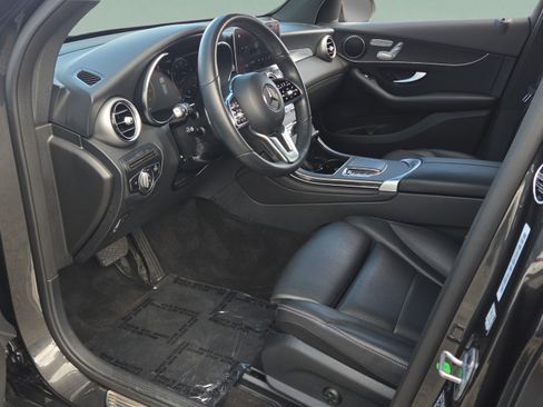 Used 2022 Mercedes-Benz GLC 300 4MATIC image 9