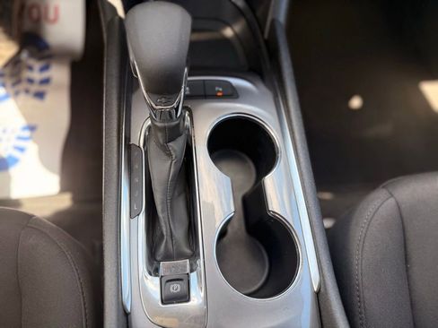 Used 2024 Chevrolet Malibu LT image 17