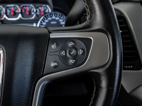 Used 2019 GMC Yukon SLT w/ Open Road Package image 17