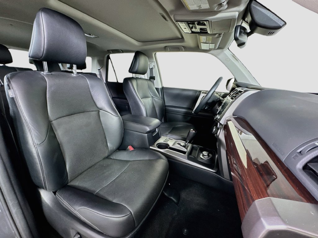 Used 2024 Toyota 4Runner Limited AWD/4WD image 30