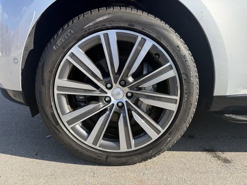 Used 2023 Land Rover Range Rover SE image 3