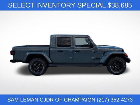 New 2025 Jeep Gladiator Sport image 26
