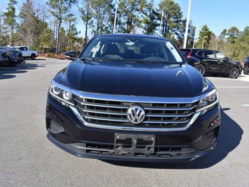 Used 2021 Volkswagen Passat 2.0T SE image 4