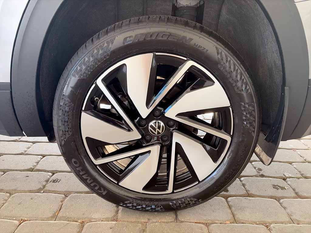 Certified 2024 Volkswagen Atlas SE FWD image 41