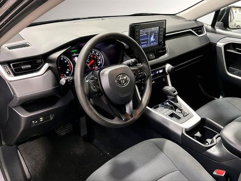 Used 2019 Toyota RAV4 LE image 17