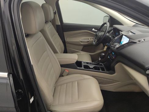 Used 2017 Ford Escape SE w/ SE Leather Comfort Package FWD image 21
