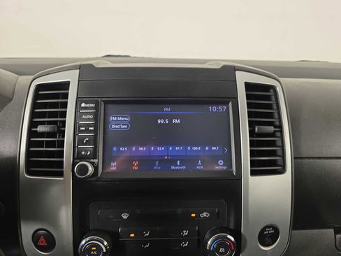 Used 2019 Nissan Frontier SV image 12