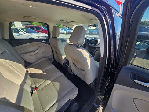 Used 2018 Ford Escape SE w/ Ford Safe & Smart Package FWD image 34