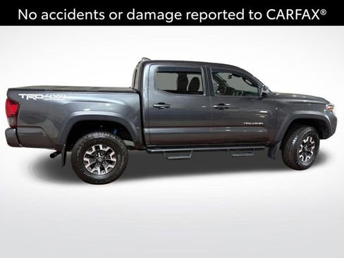 Certified 2019 Toyota Tacoma TRD Off-Road image 3