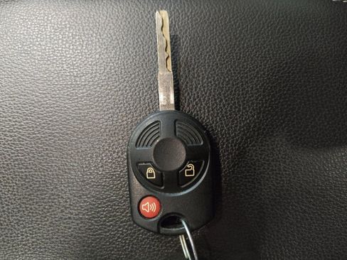 Used 2018 Ford Escape SE image 32