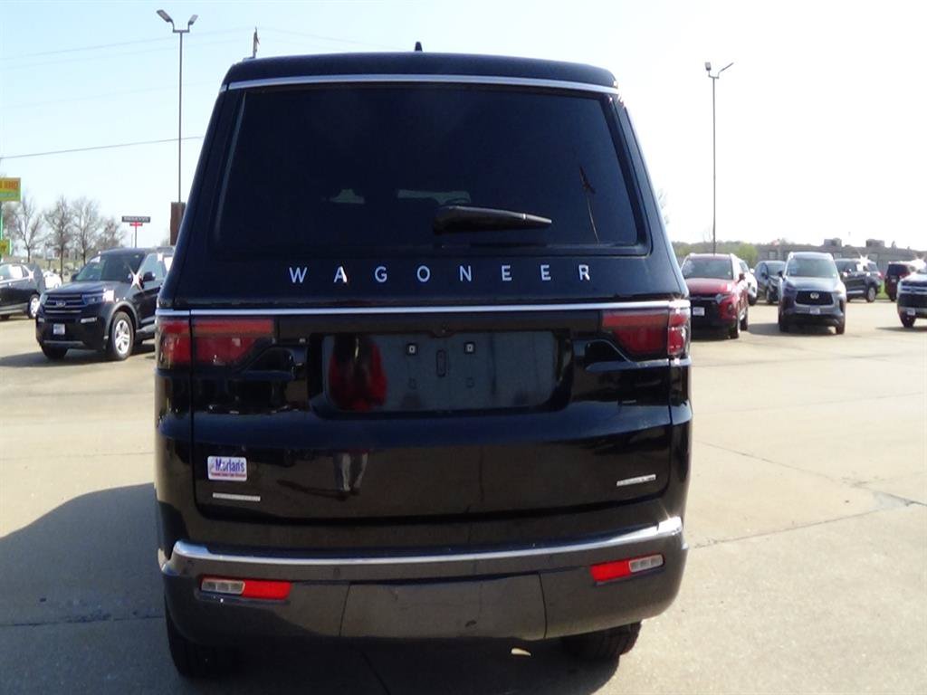 Certified 2022 Jeep Wagoneer Series II AWD/4WD image 7