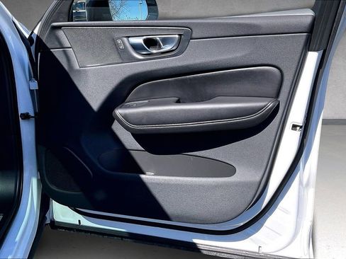 Certified 2023 Volvo XC60 B5 Plus w/ Protection Package Premier image 27